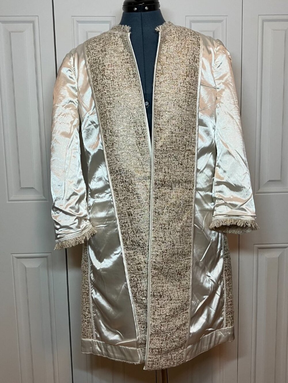 Vintage Neiman Marcus Exclusive Gold and Cream Metallic Tweed Jacket Size L - Picture 4 of 11